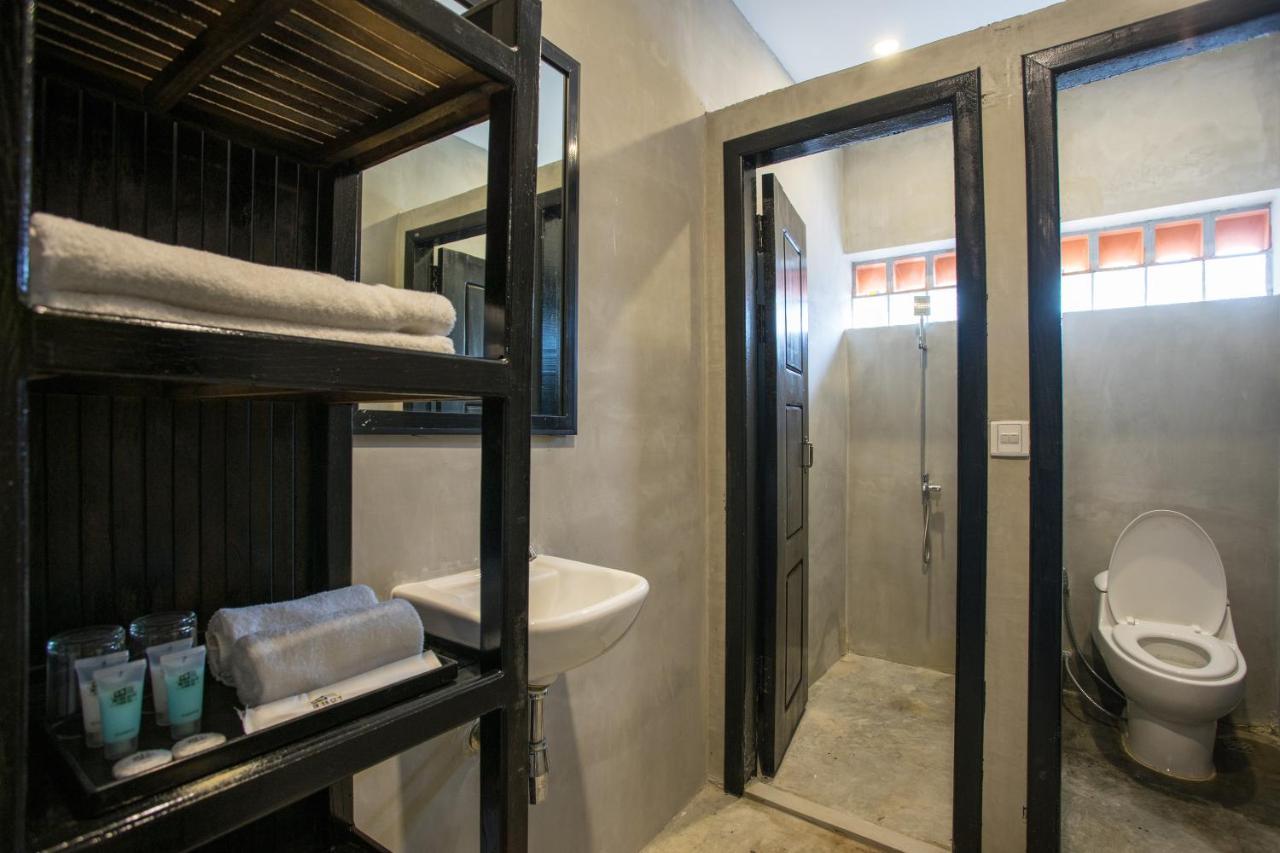 White Rabbit Hostel Siem Reap Extérieur photo
