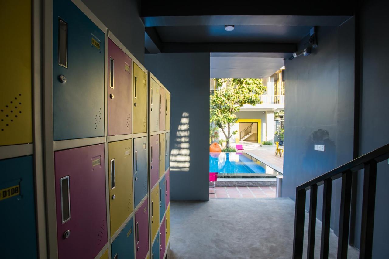 White Rabbit Hostel Siem Reap Extérieur photo